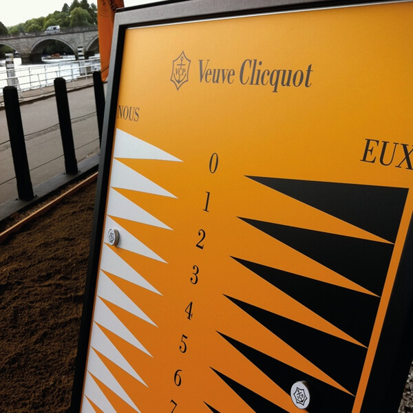 Branded veuve clicquot pentanque